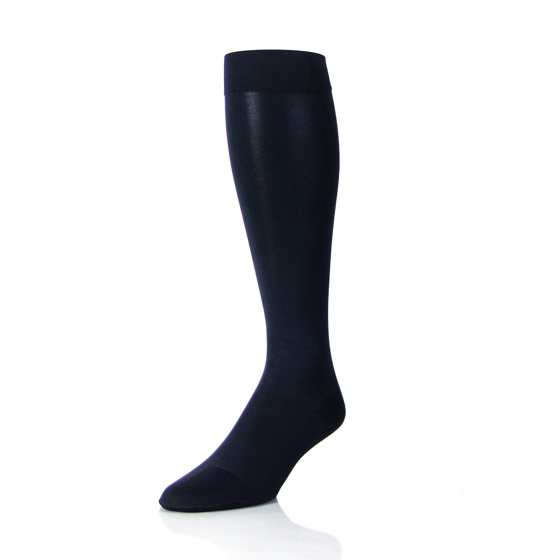 Bas De Compression 30 40 mmHg Pour Homme Fait Avec Tissu Semi Opaque - Doctor Brace Circutrend - Noirs - Longueur Pour Mollet - Vue En Biais Sur Demi Jambe