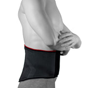 Ceinture Lombaire Pour Soulager Une Douleur Au Bas Du Dos - Tissu De Contention En Tricot - Couleur Grise Sur Les Côtés Et Noire En Avant - Portée Par Un Mannequin Homme - Vue De Côté