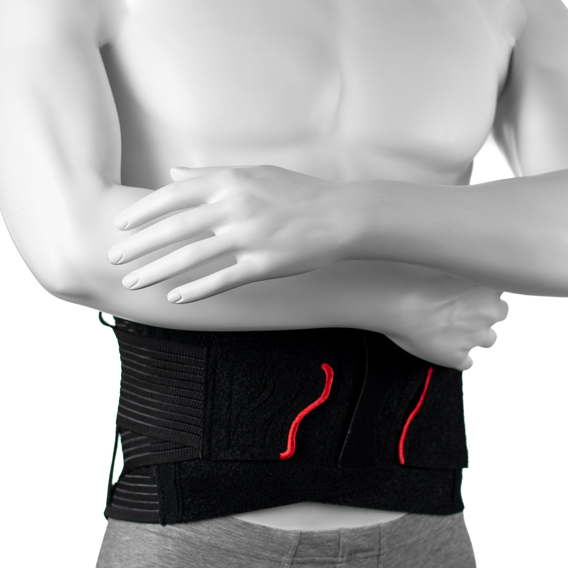 Ceinture Lombaire Mince Avec Une Largeur De 21 cm - À Élasticité Ajustable- Pour Mal De Dos - Vue Frontale Avec Zoom - Portée Par Un Homme