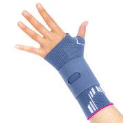 Attelle Poignet Active De Compression À Sangle Large Couleur Grise Vue De Revers De La Main Gauche