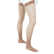 Bas De Contention Longueur Cuisse 30-40 mmHg Femme Beiges Doctor Brace Vue Proche De La Jambe Droite