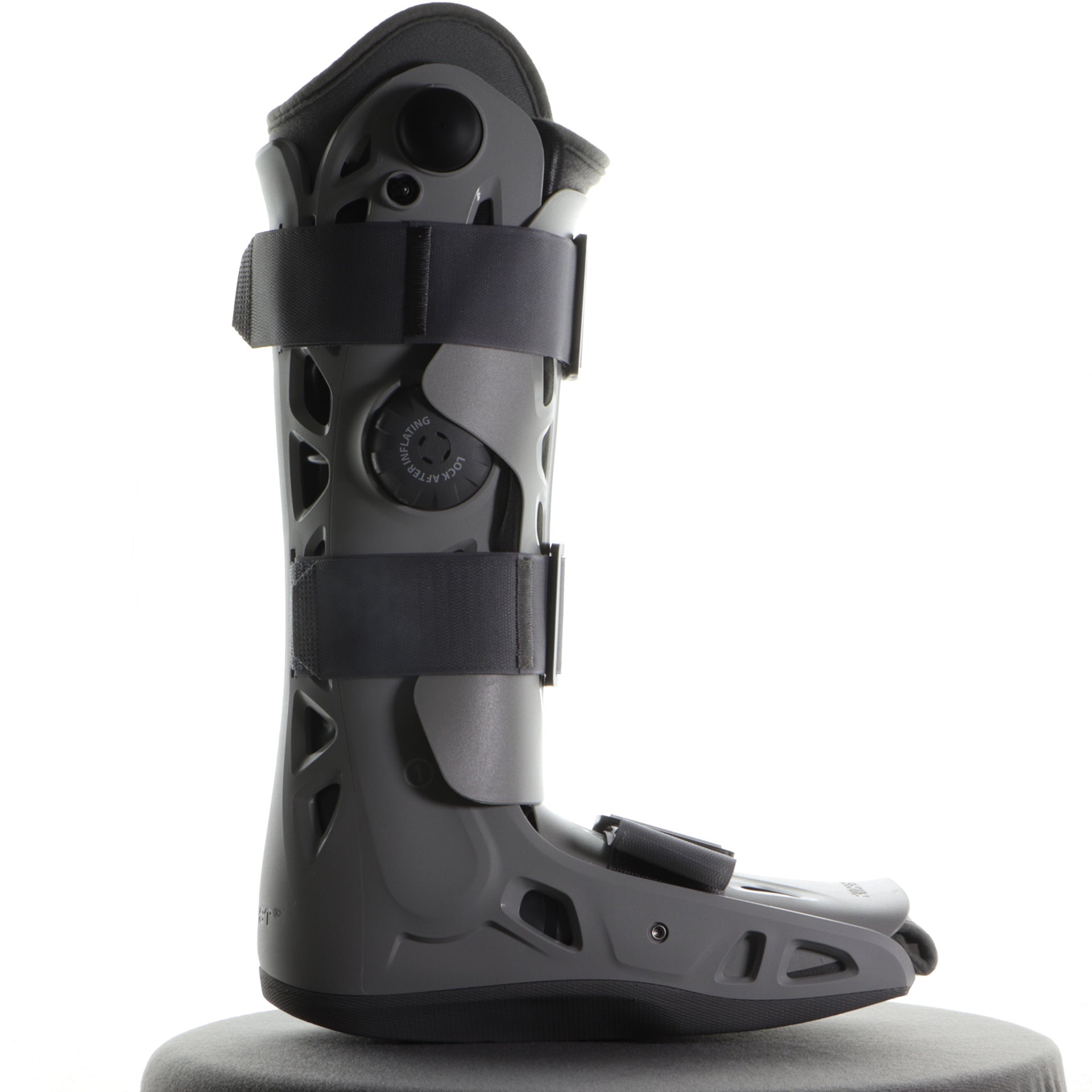 Botte De Décharge Aircast Elite Gonflable Vue De Côté De La Pompe À Air