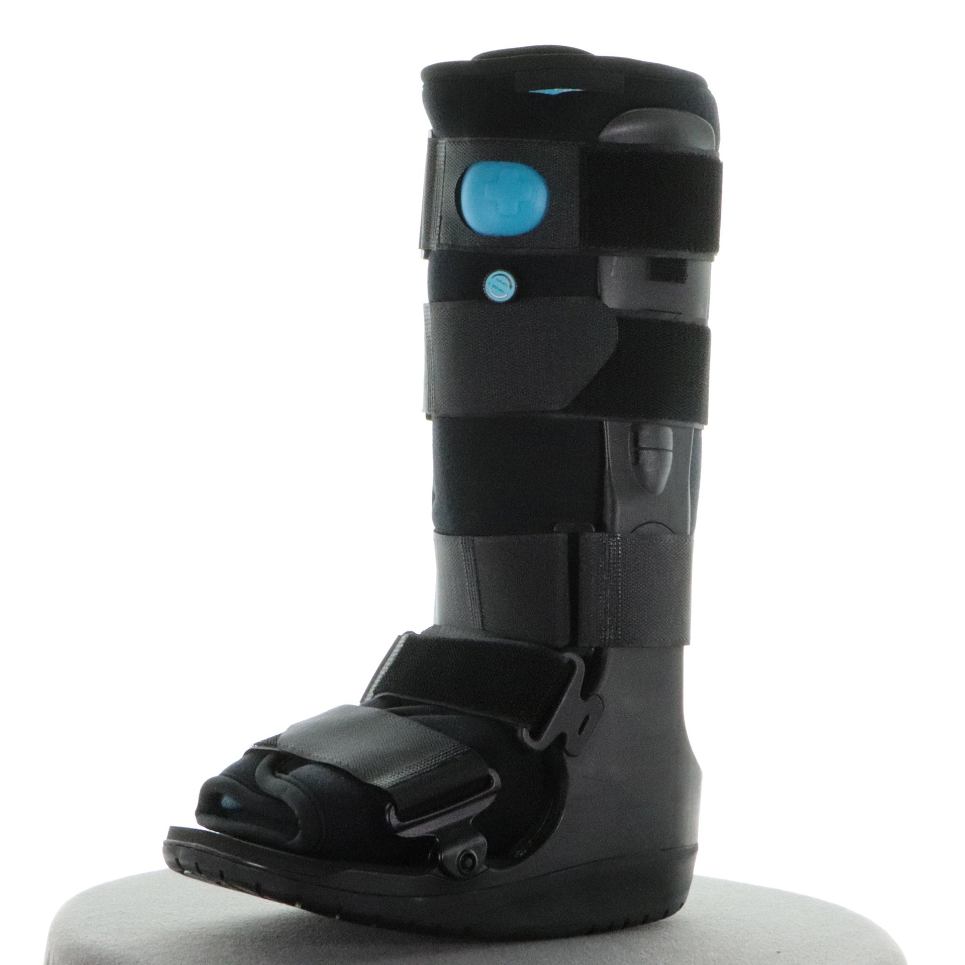 Botte De Décharge Pneumatique Longue Noire Avec Pompe À Air Bleue Vue Côté Gauche