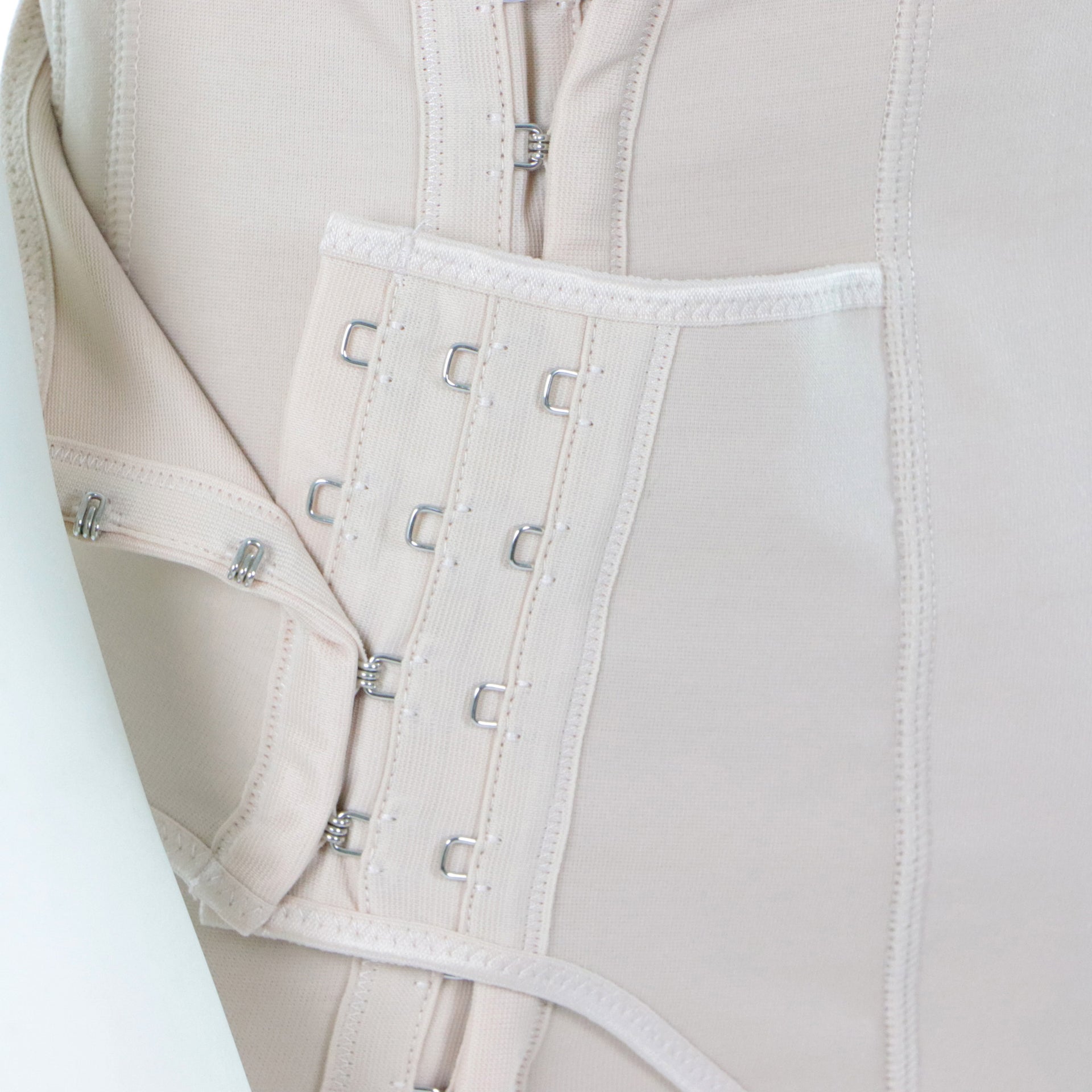 Ceinture Abdominale Post Opératoire Style Culotte De Contention Haute Beige Intérieur Coton Vue Du Réglage