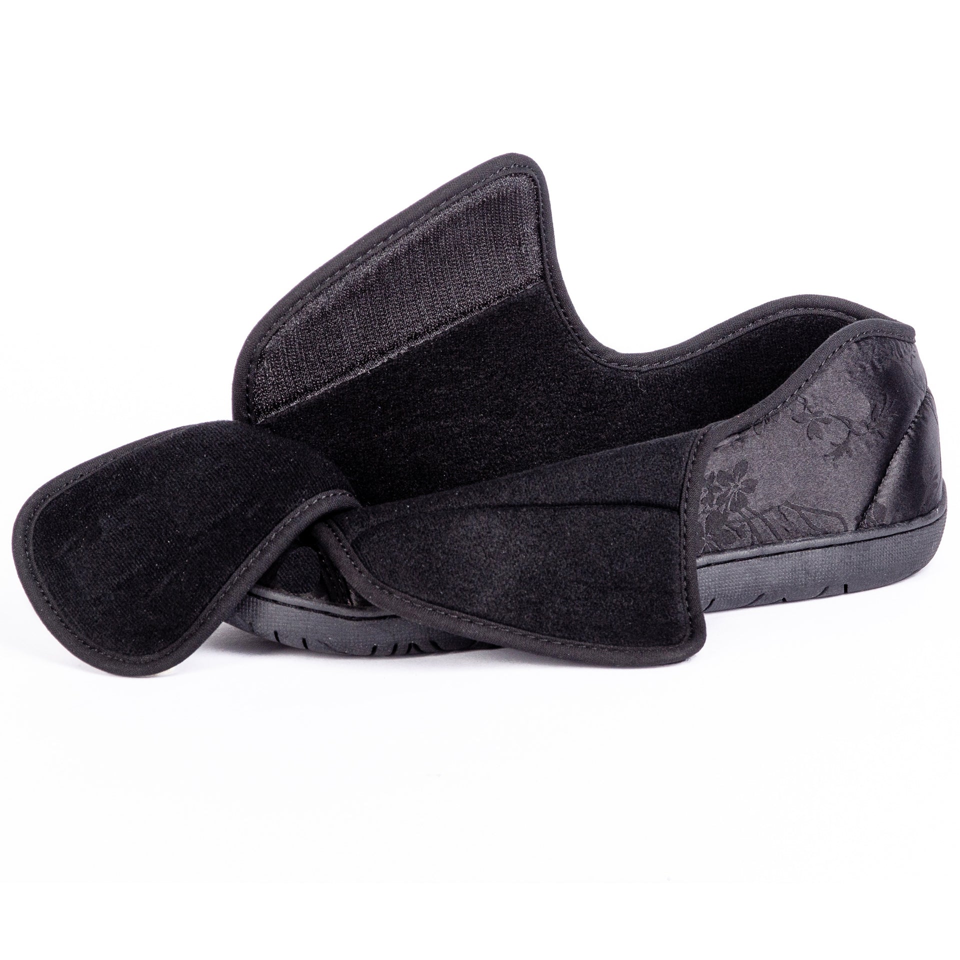 Pantoufles Orthopédiques Pour Femmes En Satin Noir Imprimé Vue En Position Ouverte