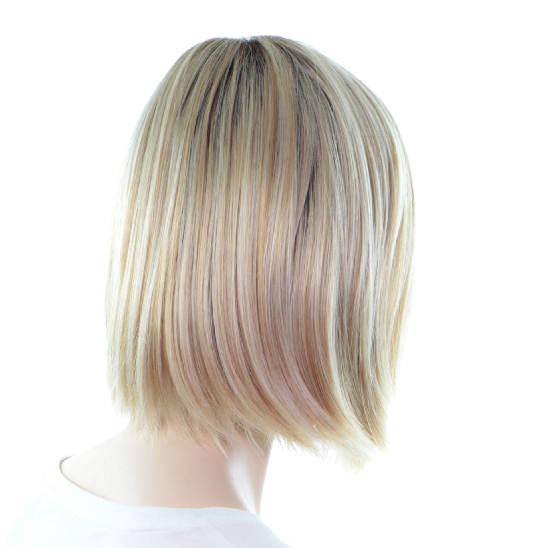 Perruque Blonde À La Nuque Cheveux Lisses Scorpio Vue De Derrière