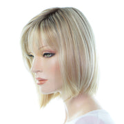 Perruque Cheveux Synthetique Blonds Lisses Mi-Courts Scorpio Vue Avant Gauche