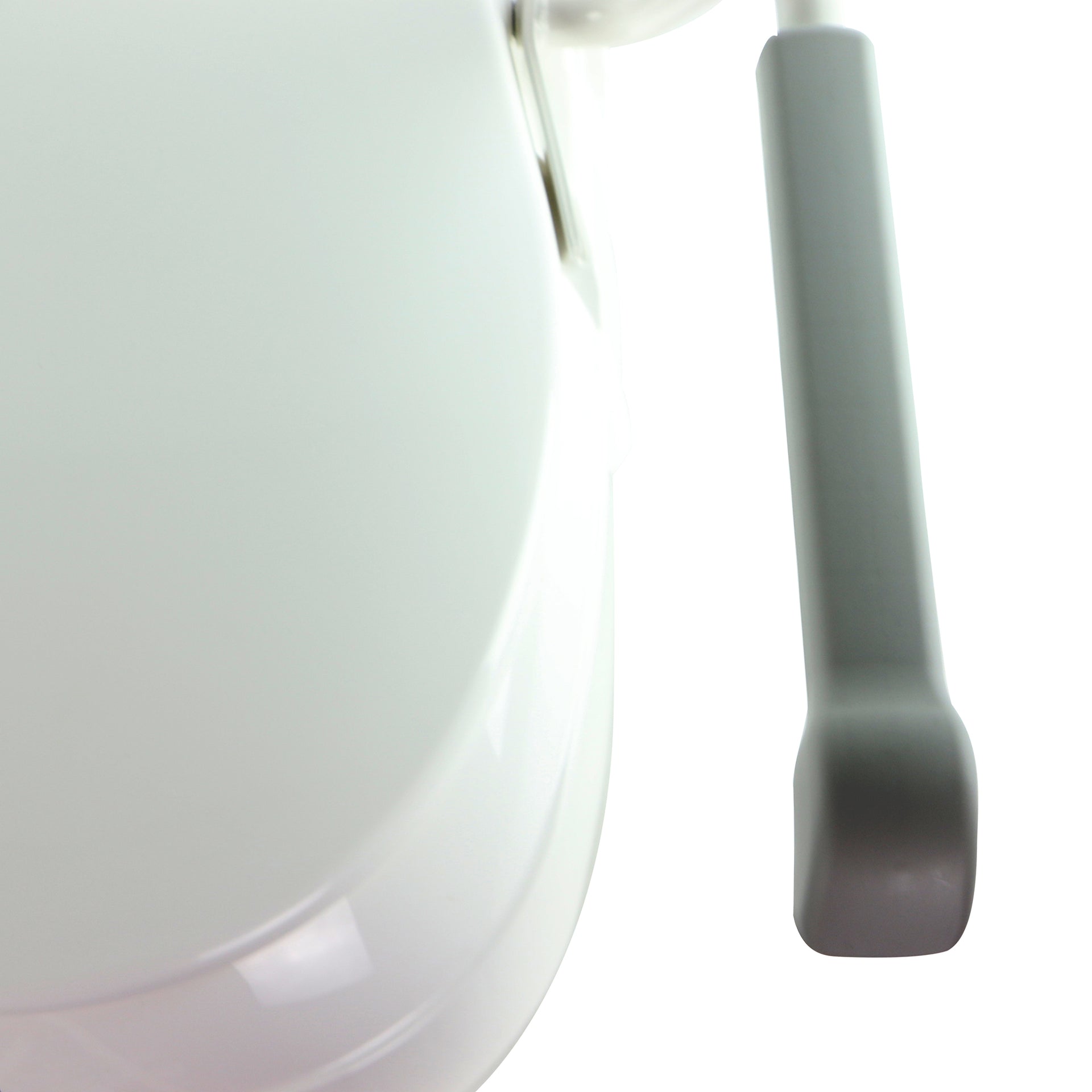 Siège De Toilette Surélevé Qui S'ajuste En Hauteur Vue Proche De L'accoudoir Ergonomique