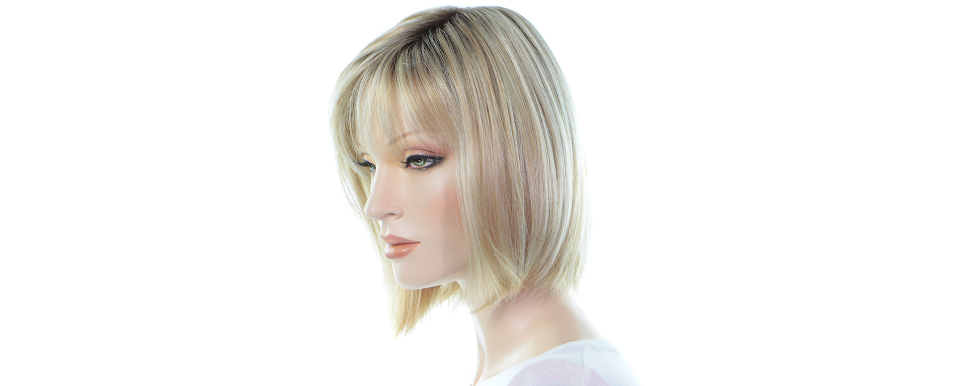 Perruque: Savoir Comment Choisir - Photo D'une Perruque Blonde Lisse