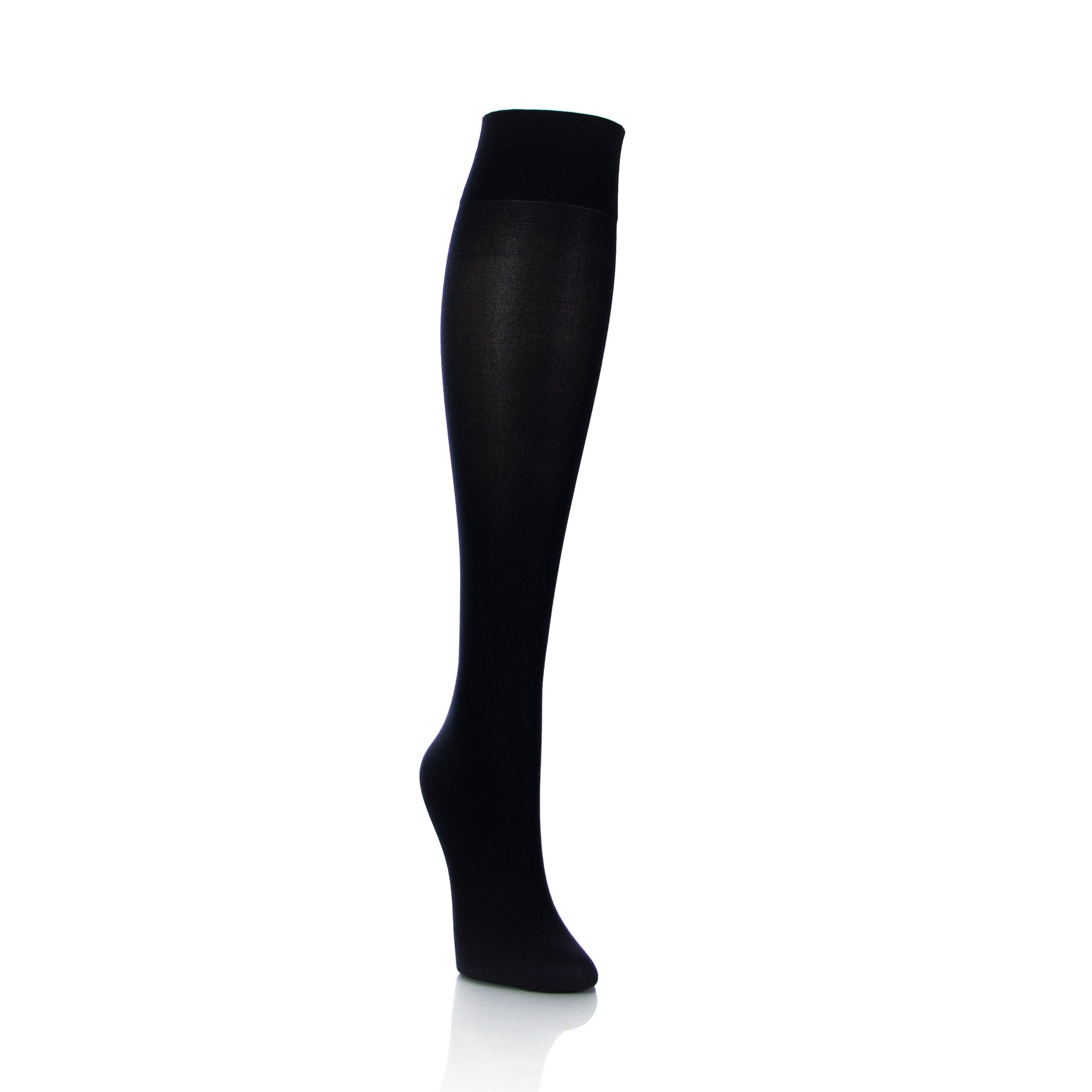 Bas de compression noirs pour femmes au genou, vue en diagonale de l'intérieur de la jambe, style et soutien - Softmedi