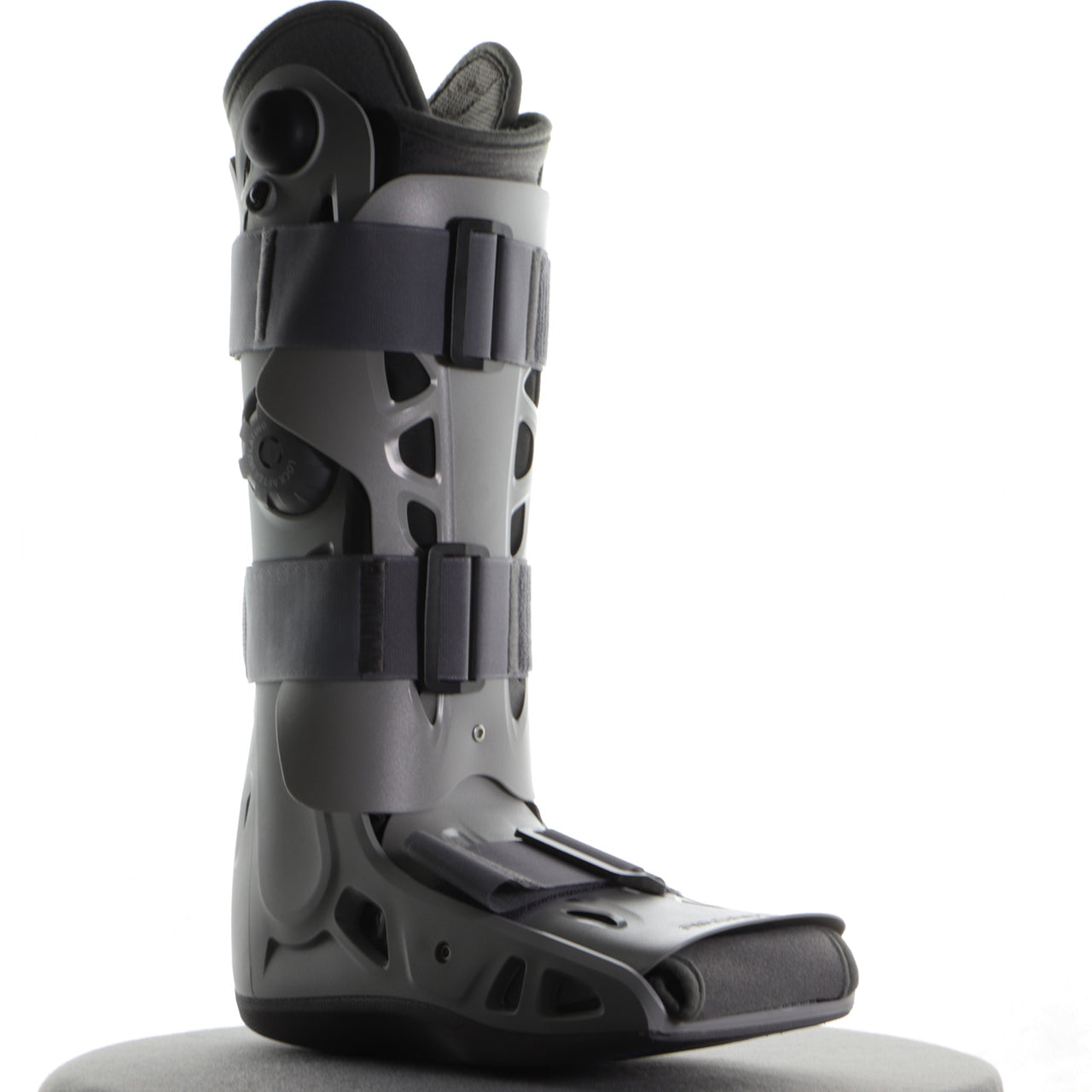 Botte Aircast Elite Vue Globale Avec La Pompe Pneumatique Et Le Régulateur De L'air